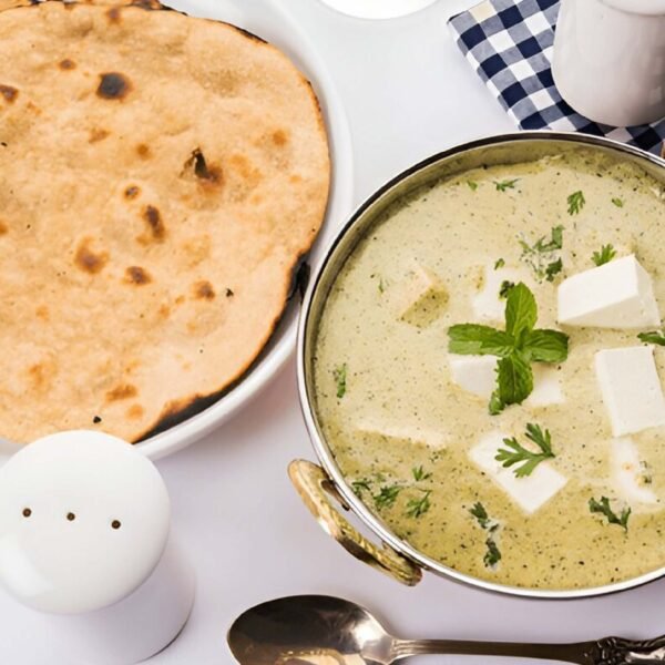 Methi Paratha With Kadai Chicken Combo